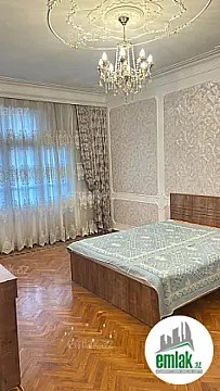 Satılır 3 otaqlı köhnə tikili 90 m²