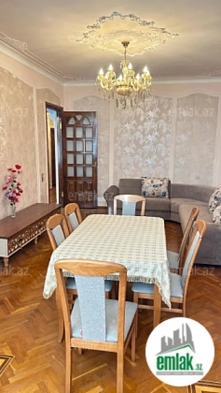 Satılır 3 otaqlı köhnə tikili 90 m²