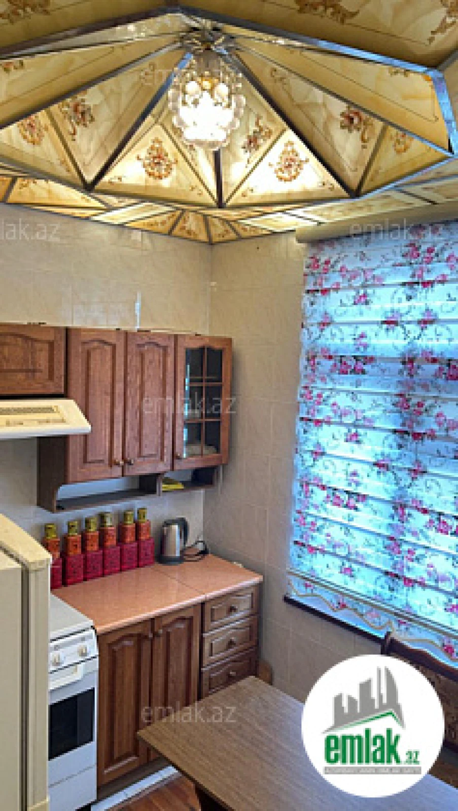 Satılır 3 otaqlı köhnə tikili 90 m²