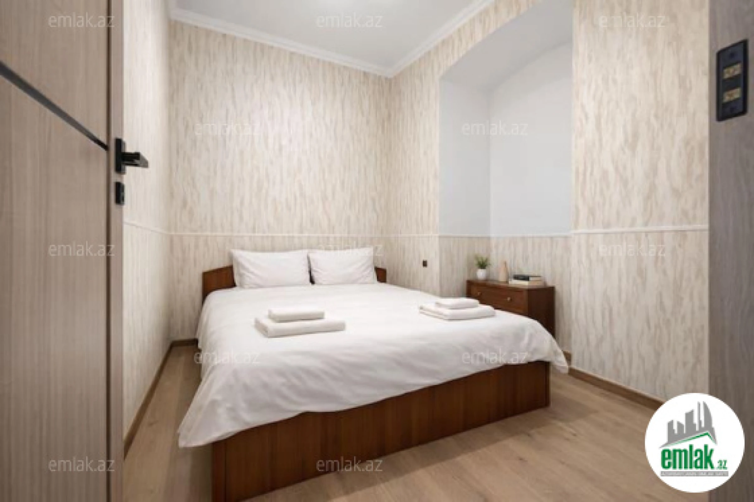 Satılır 2 otaqlı köhnə tikili 45 m²