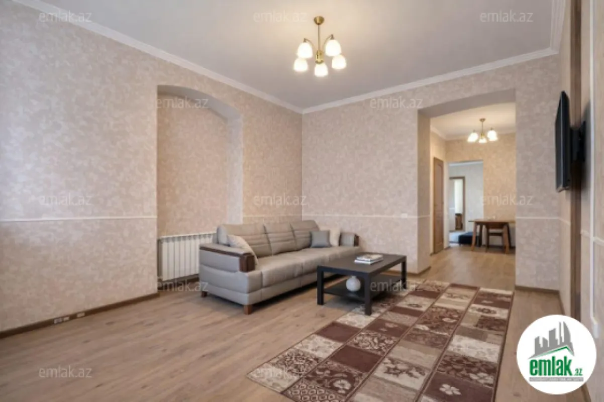 Satılır 2 otaqlı köhnə tikili 45 m²