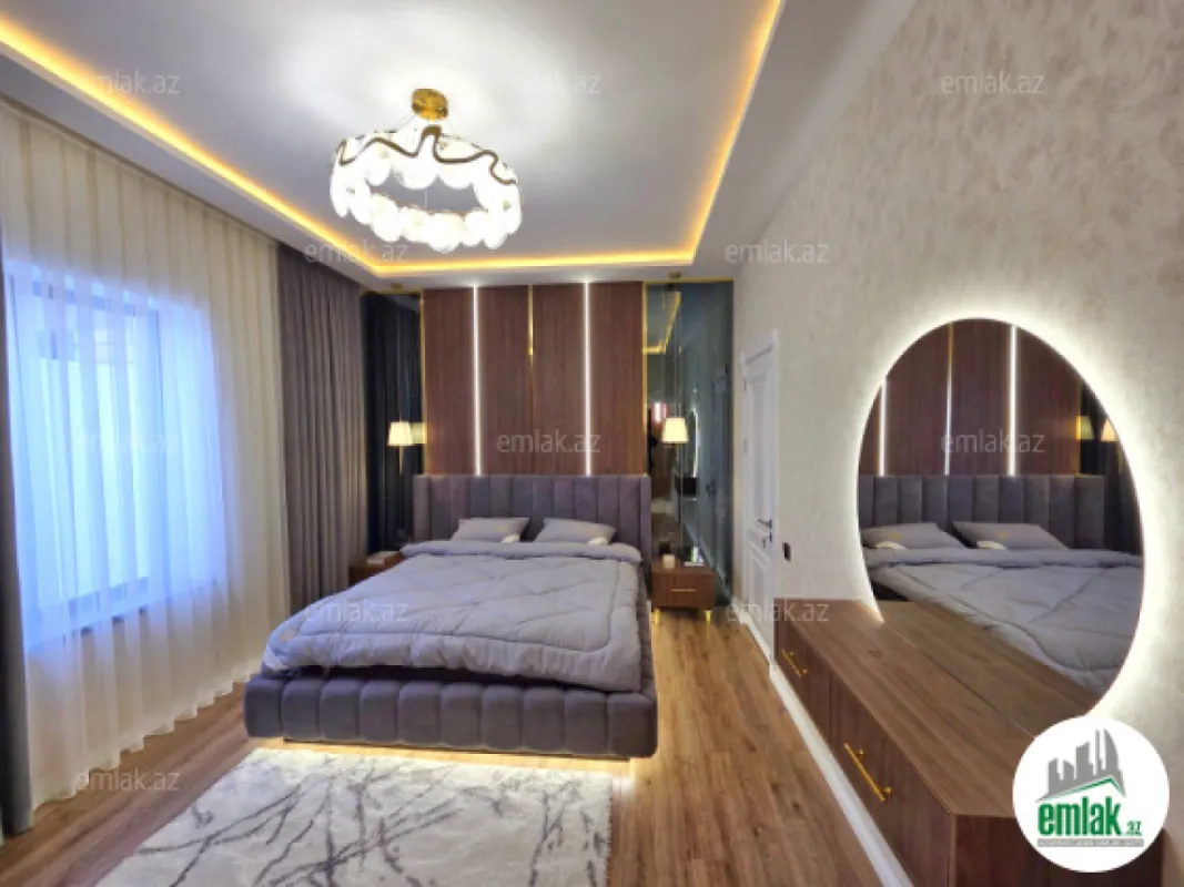 Satılır 4 otaqlı mənzil 120 m²