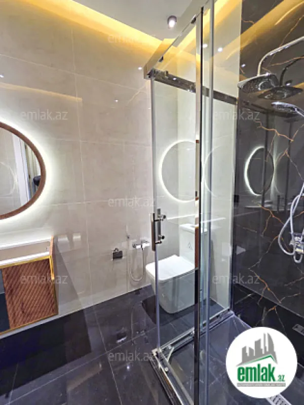 Satılır 4 otaqlı mənzil 120 m²