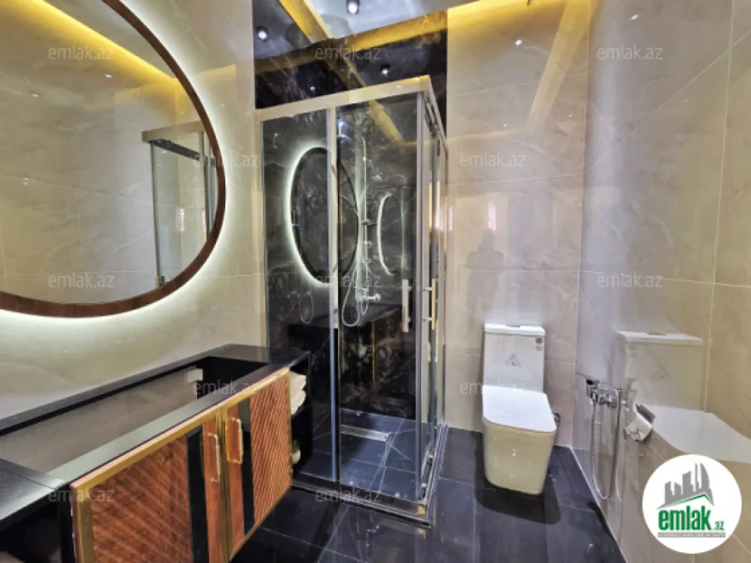 Satılır 4 otaqlı mənzil 120 m²