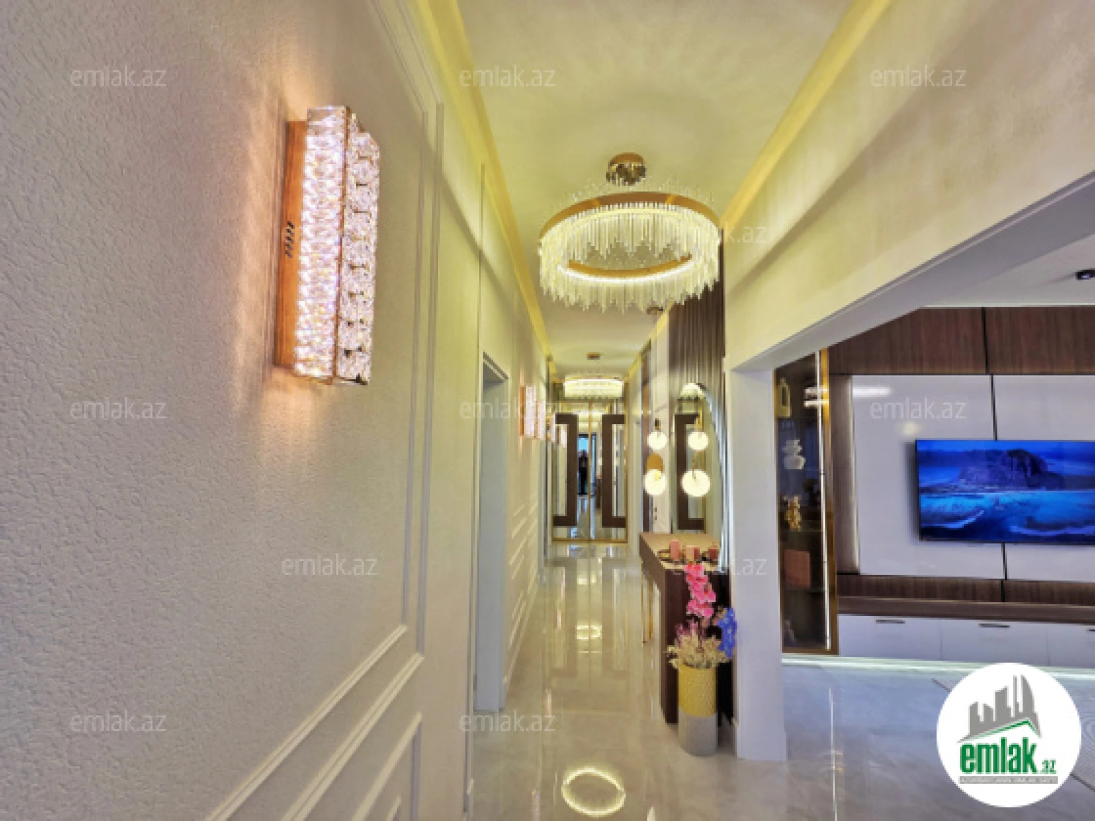 Satılır 4 otaqlı mənzil 120 m²