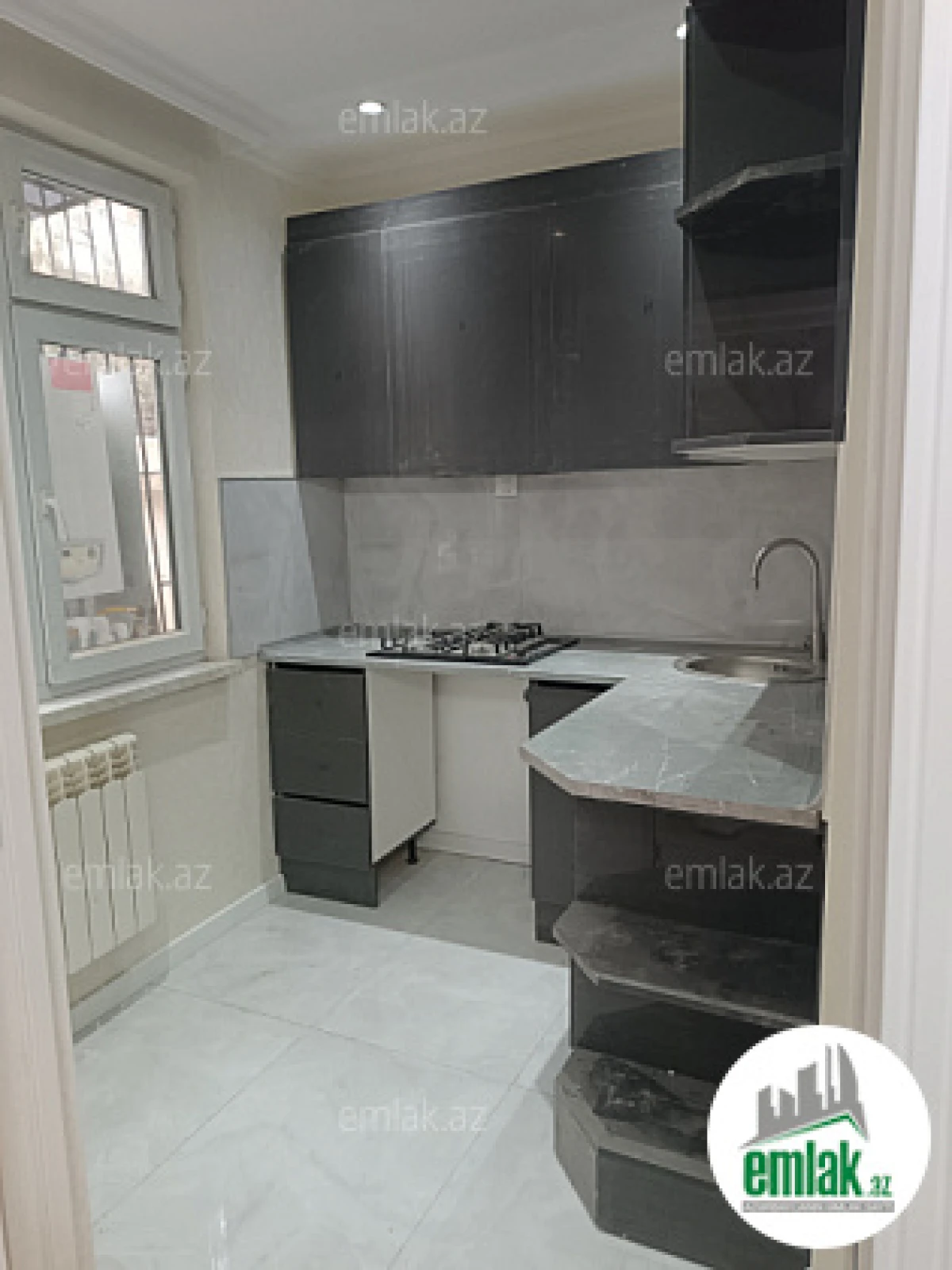 Satılır 2 otaqlı köhnə tikili 33 m²
