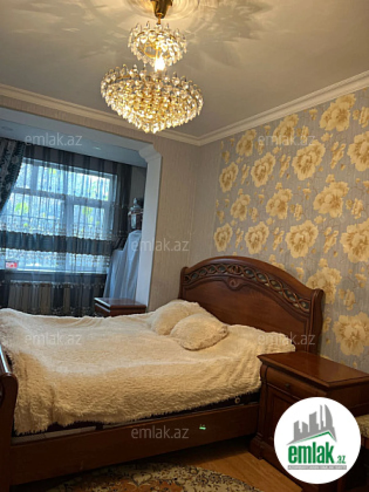 Satılır 4 otaqlı köhnə tikili 110 m²