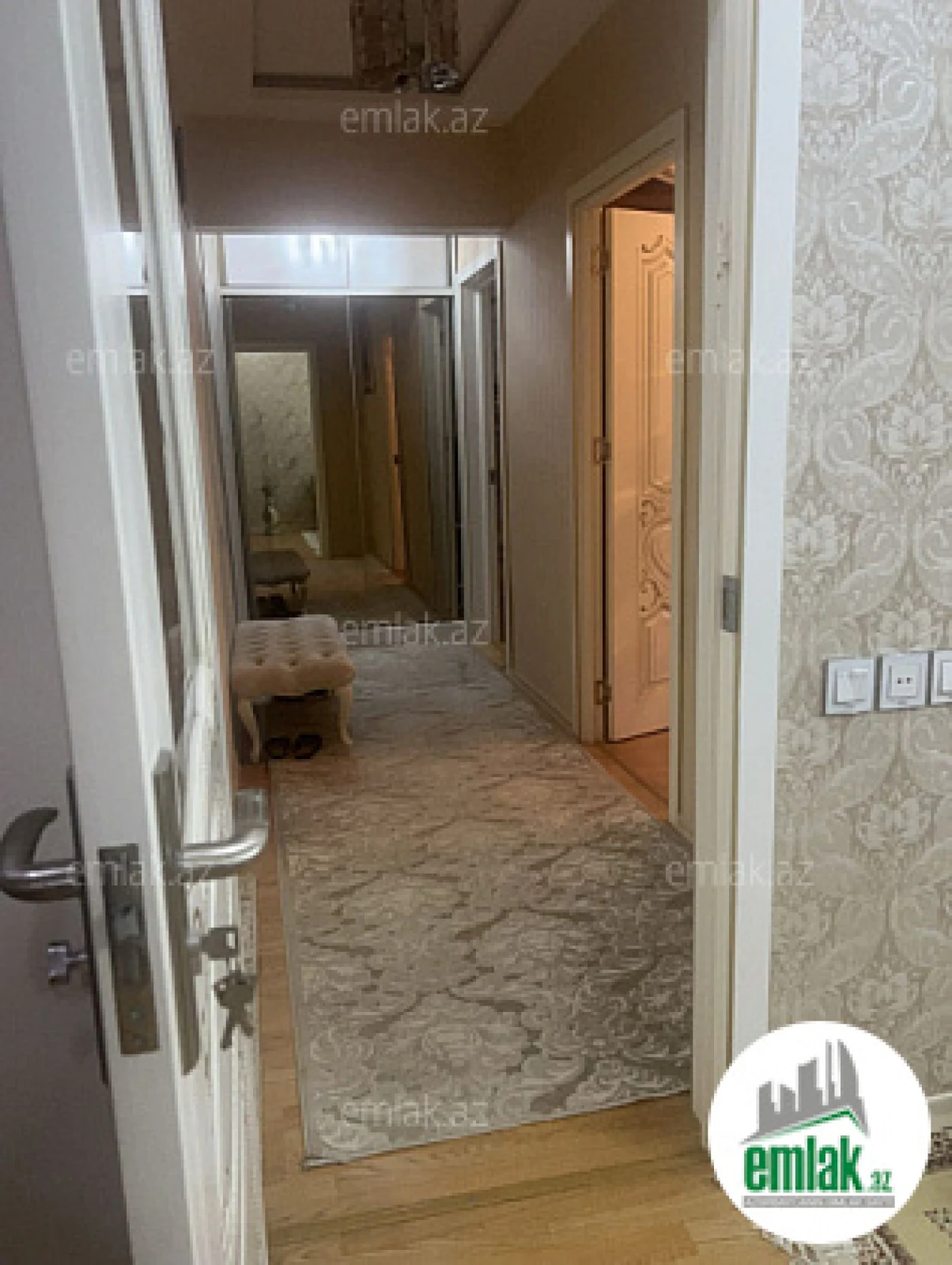 Satılır 4 otaqlı köhnə tikili 110 m²