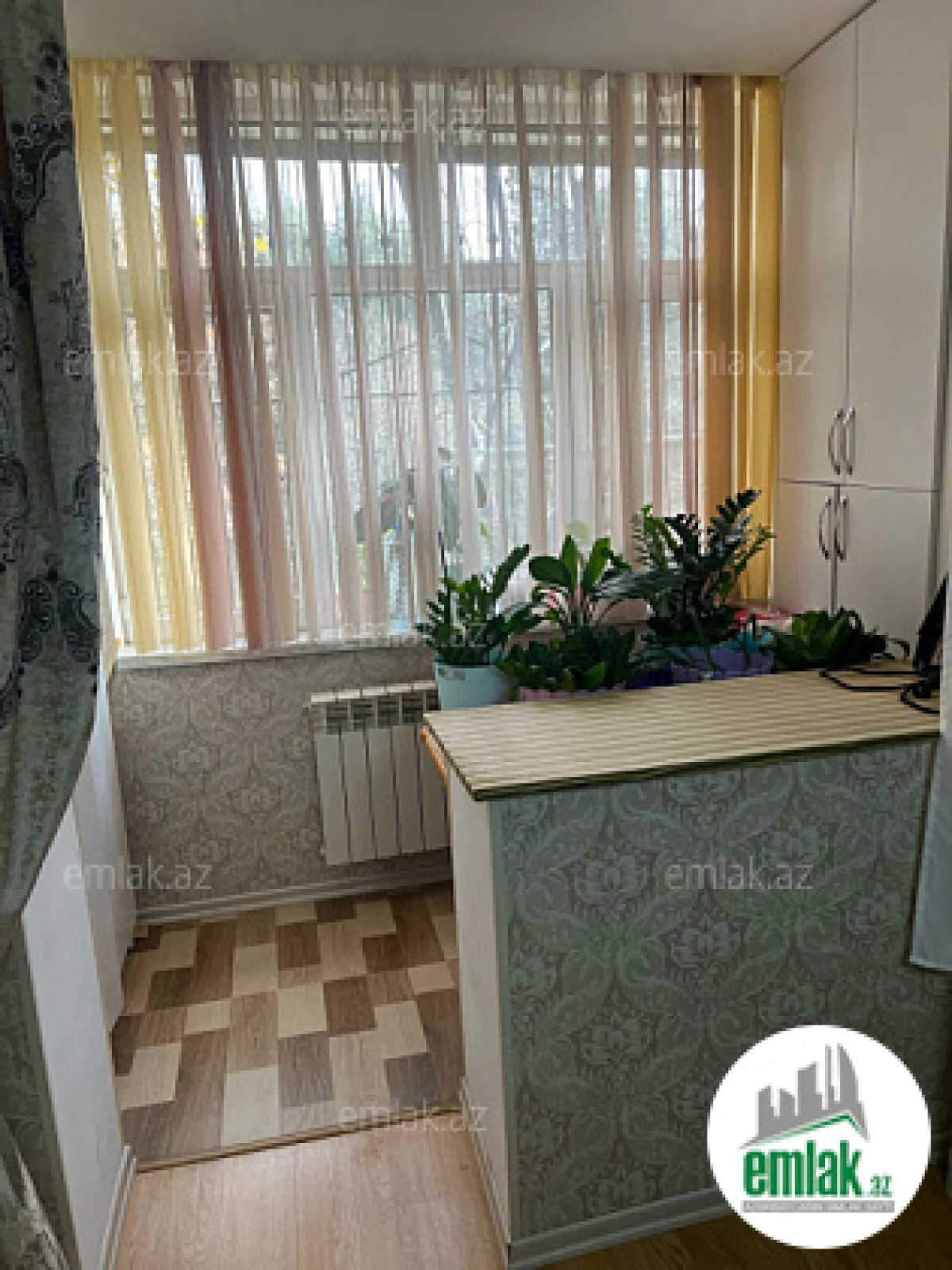 Satılır 4 otaqlı köhnə tikili 110 m²