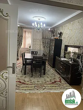 Satılır 4 otaqlı köhnə tikili 110 m²