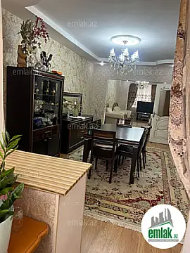 Satılır 4 otaqlı köhnə tikili 110 m²