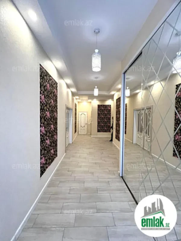 Satılır 5 otaqlı mənzil 220 m²