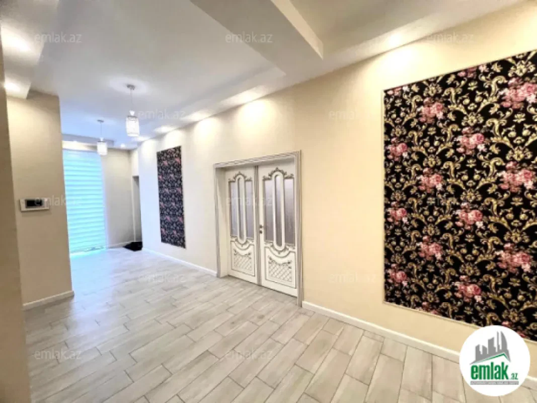 Satılır 5 otaqlı mənzil 220 m²