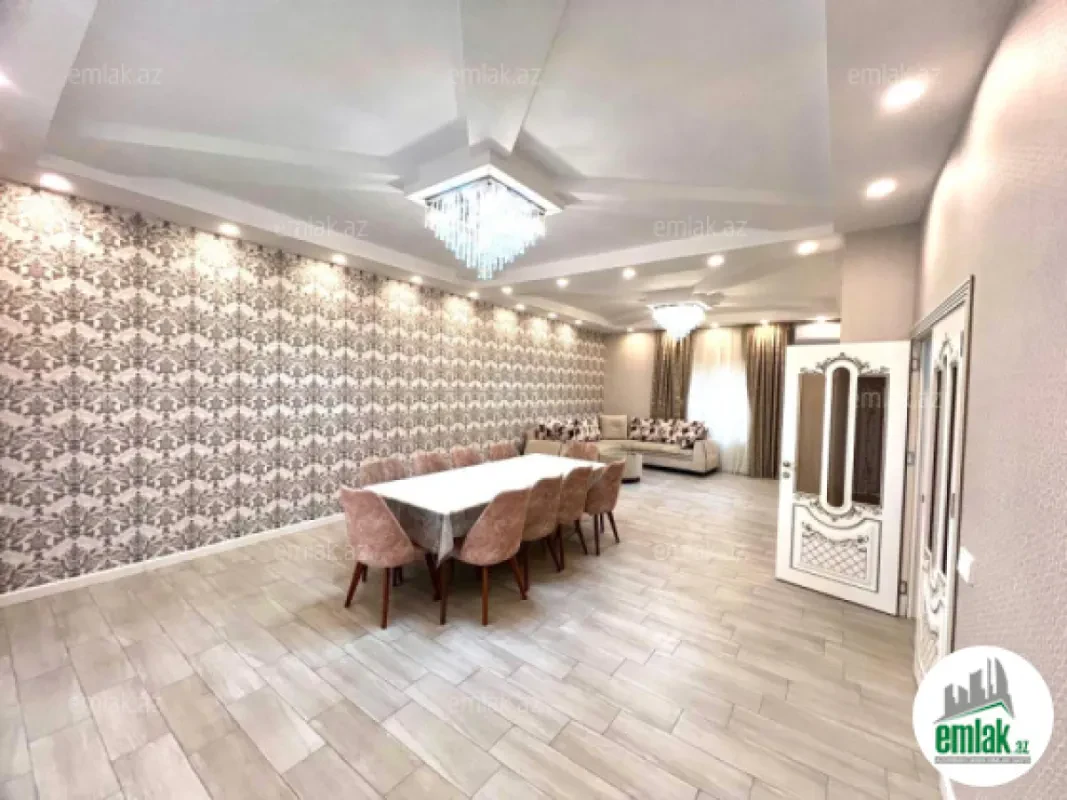 Satılır 5 otaqlı mənzil 220 m²
