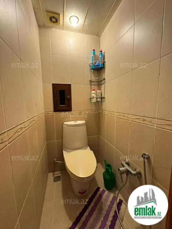 Satılır 2 otaqlı köhnə tikili 76 m²