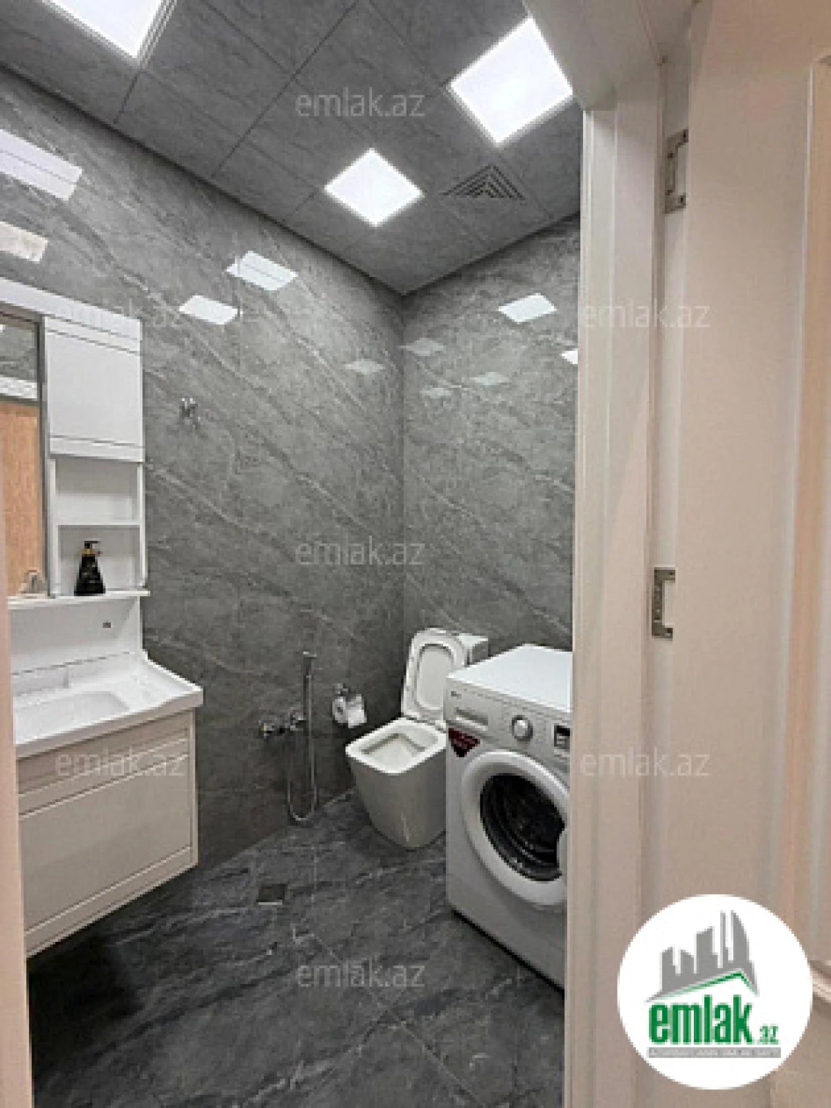 Satılır 2 otaqlı yeni tikili 95 m²