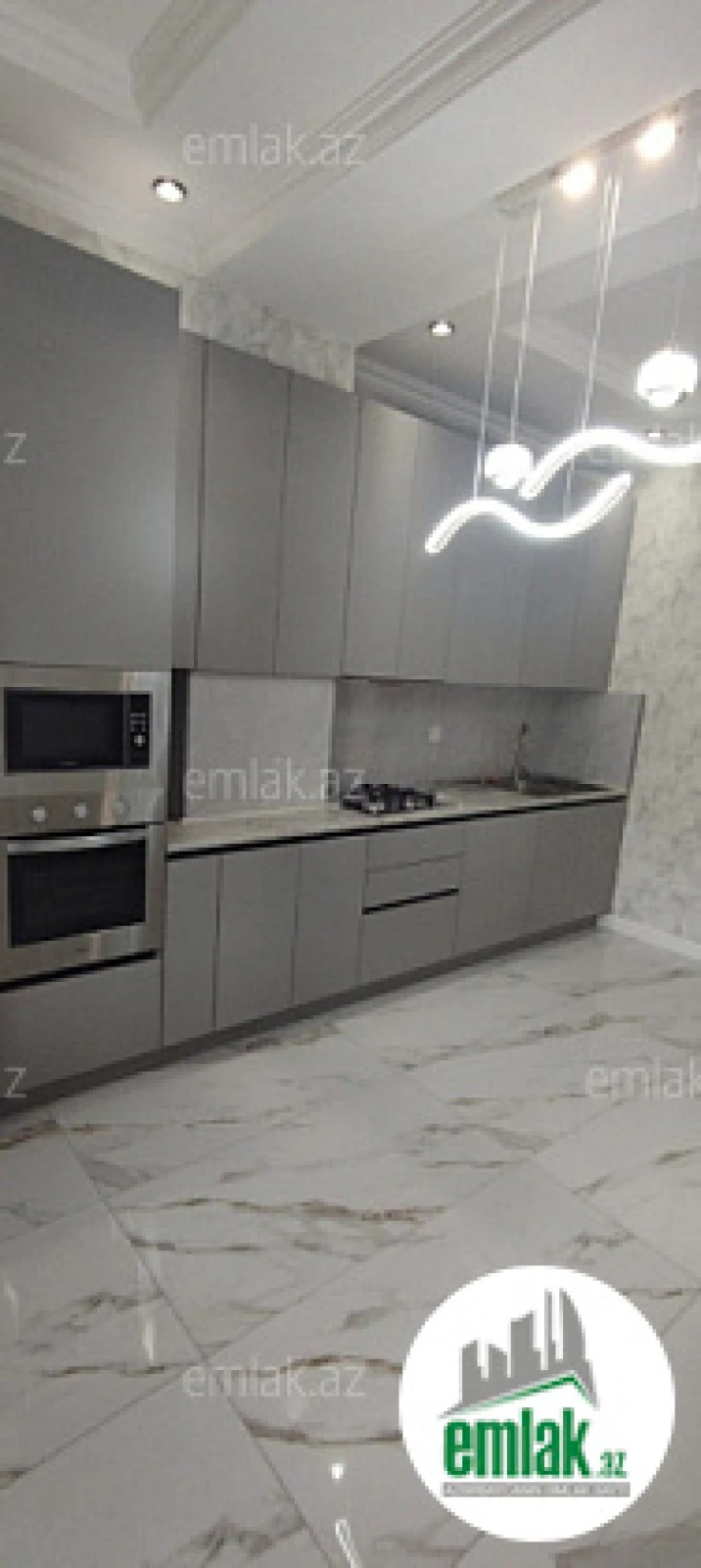 Satılır 2 otaqlı yeni tikili 95 m²