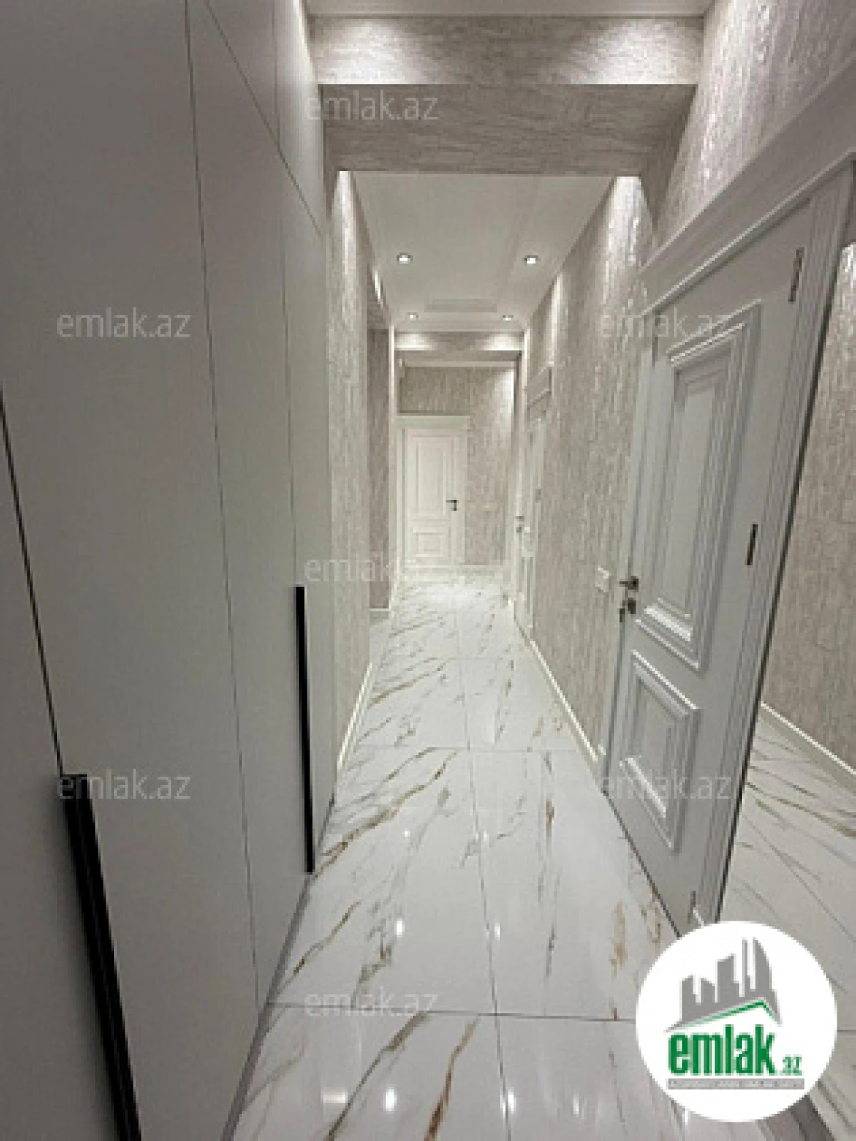 Satılır 2 otaqlı yeni tikili 95 m²