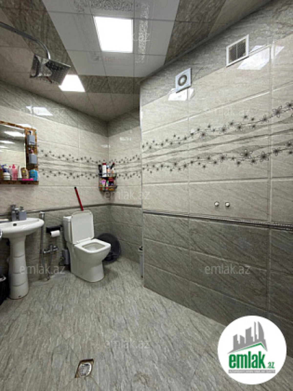 Satılır 2 otaqlı yeni tikili 60 m²