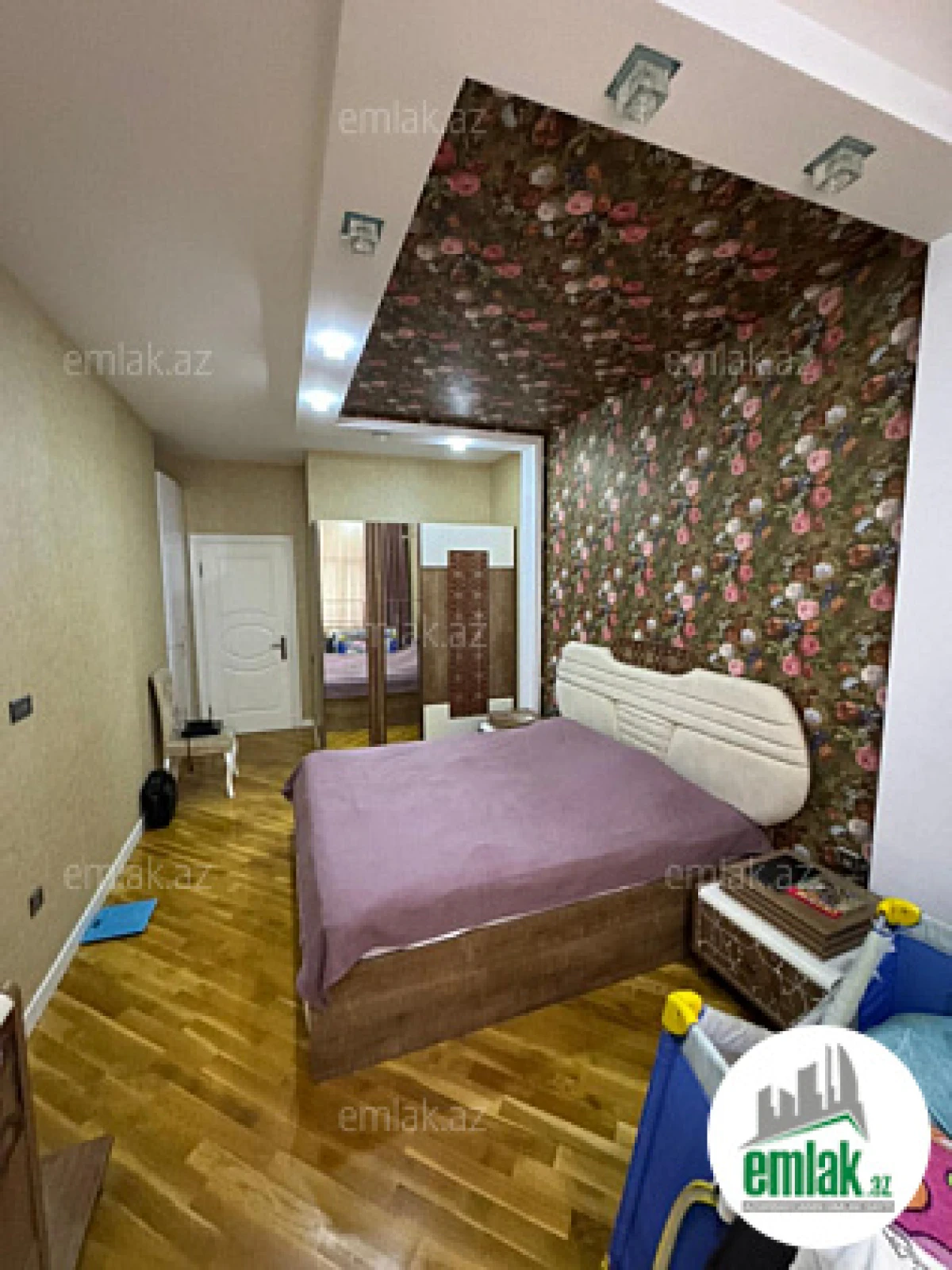 Satılır 3 otaqlı yeni tikili 130 m²