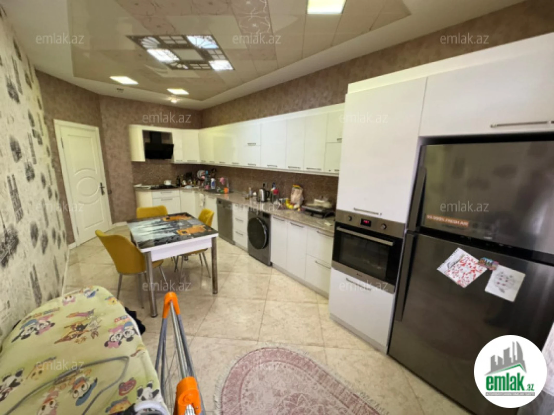 Satılır 3 otaqlı yeni tikili 130 m²