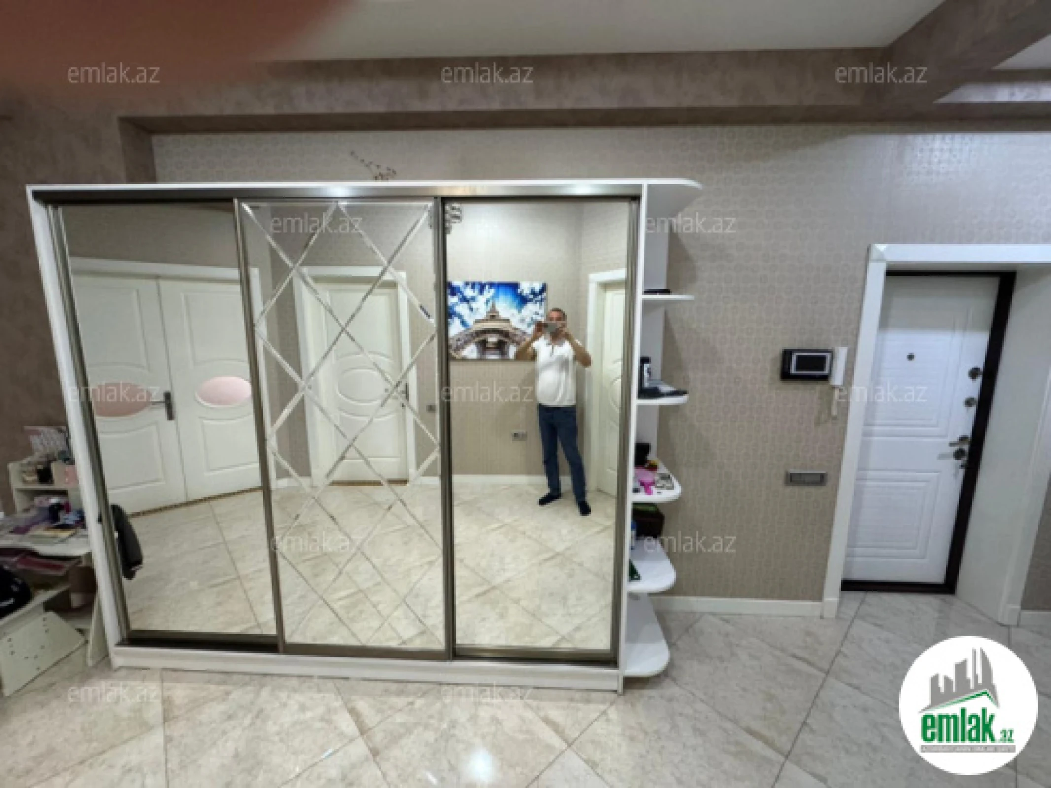 Satılır 3 otaqlı yeni tikili 130 m²