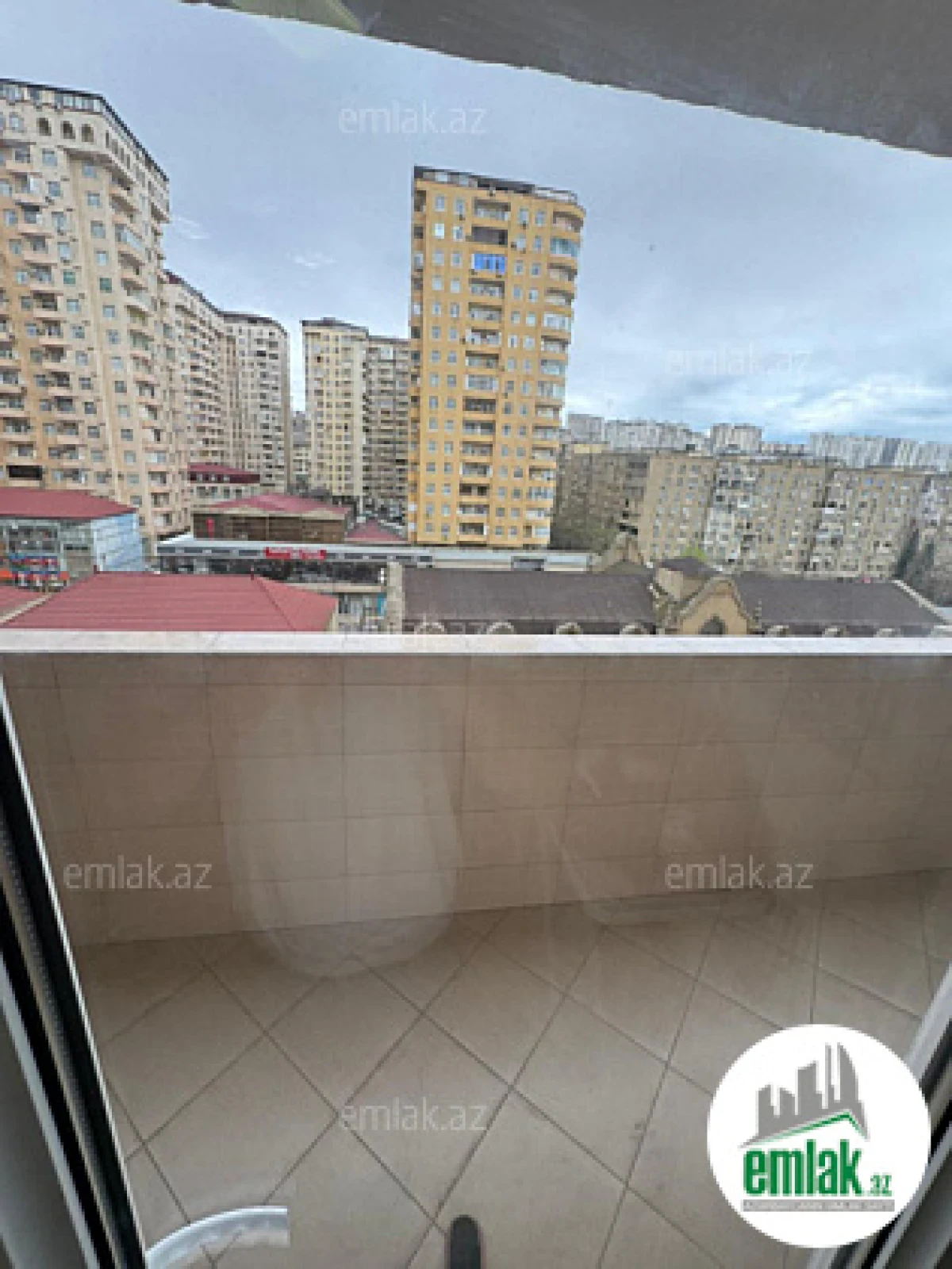 Satılır 3 otaqlı yeni tikili 130 m²