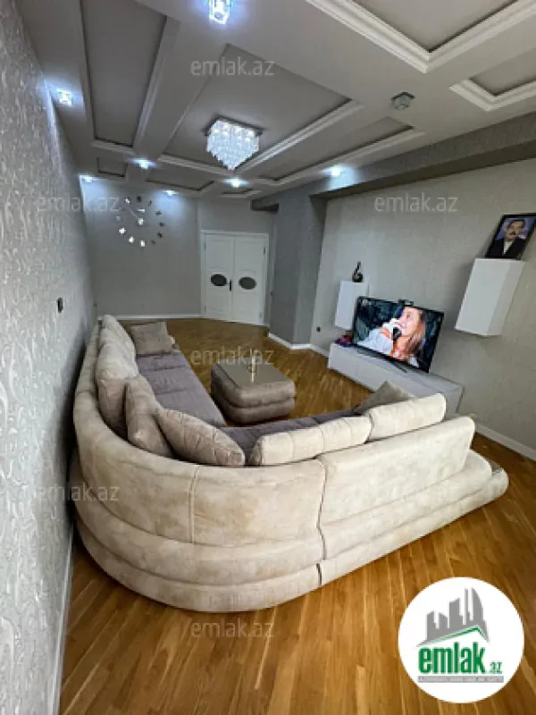 Satılır 3 otaqlı yeni tikili 130 m²