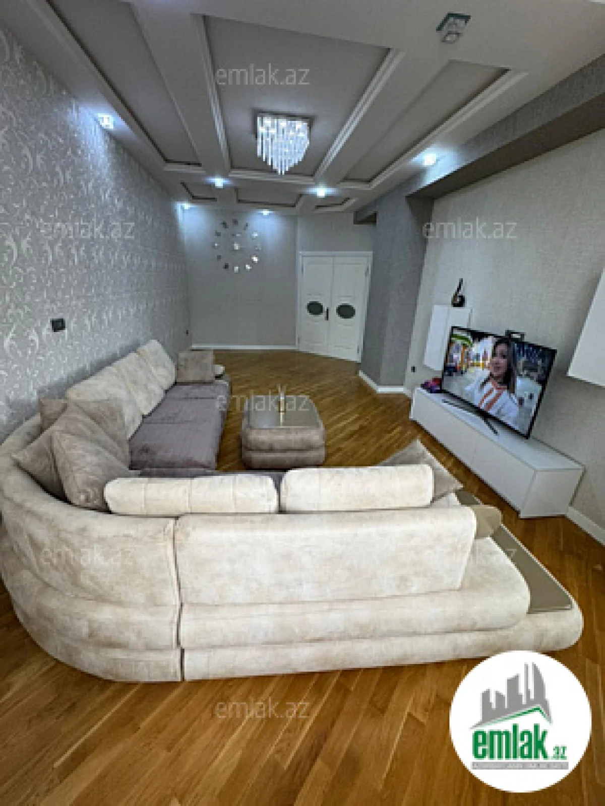 Satılır 3 otaqlı yeni tikili 130 m²