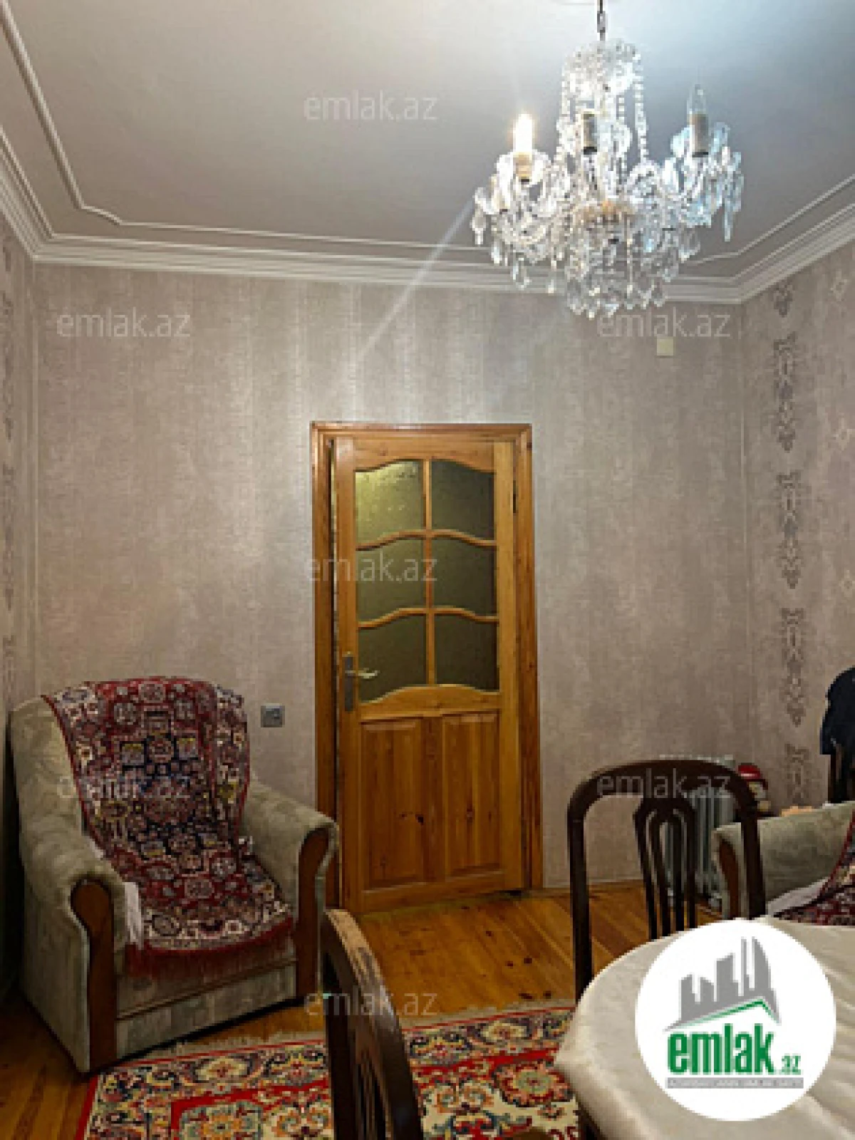 Satılır 5 otaqlı köhnə tikili 130 m²