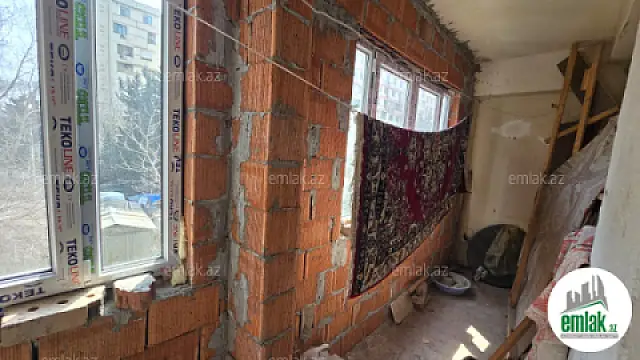 Satılır 2 otaqlı köhnə tikili 50 m²