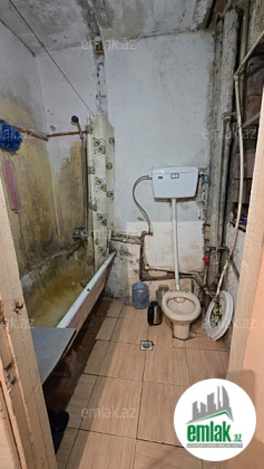 Satılır 2 otaqlı köhnə tikili 50 m²