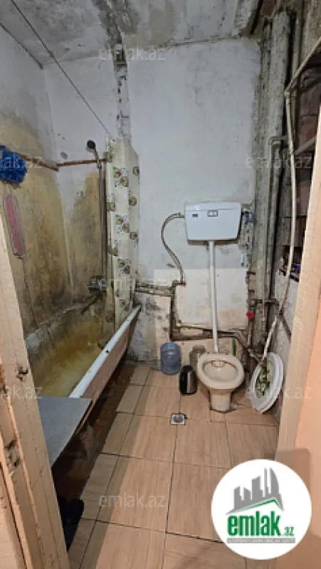 Satılır 2 otaqlı köhnə tikili 50 m²