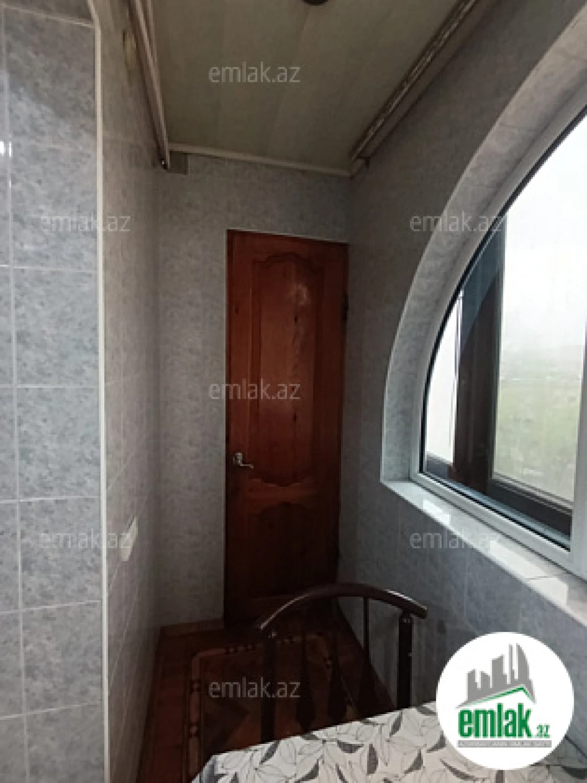 Satılır 5 otaqlı köhnə tikili 130 m²