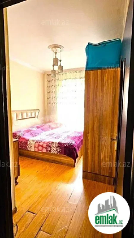 Satılır 2 otaqlı köhnə tikili 70 m²