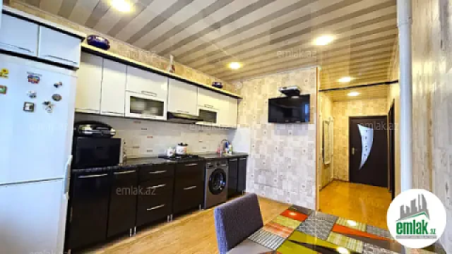 Satılır 2 otaqlı köhnə tikili 70 m²
