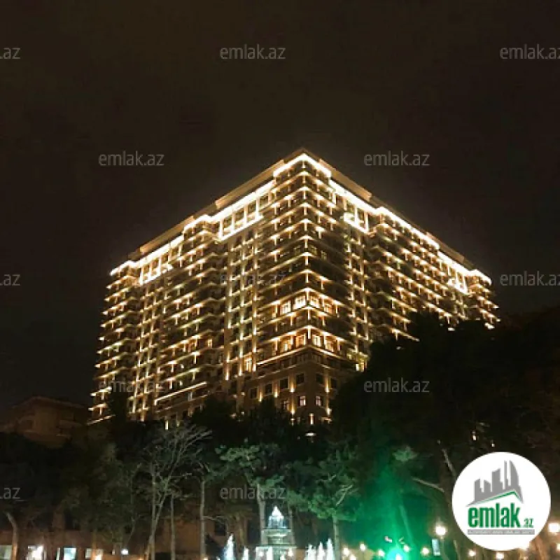 Satılır 4 otaqlı yeni tikili 180 m²