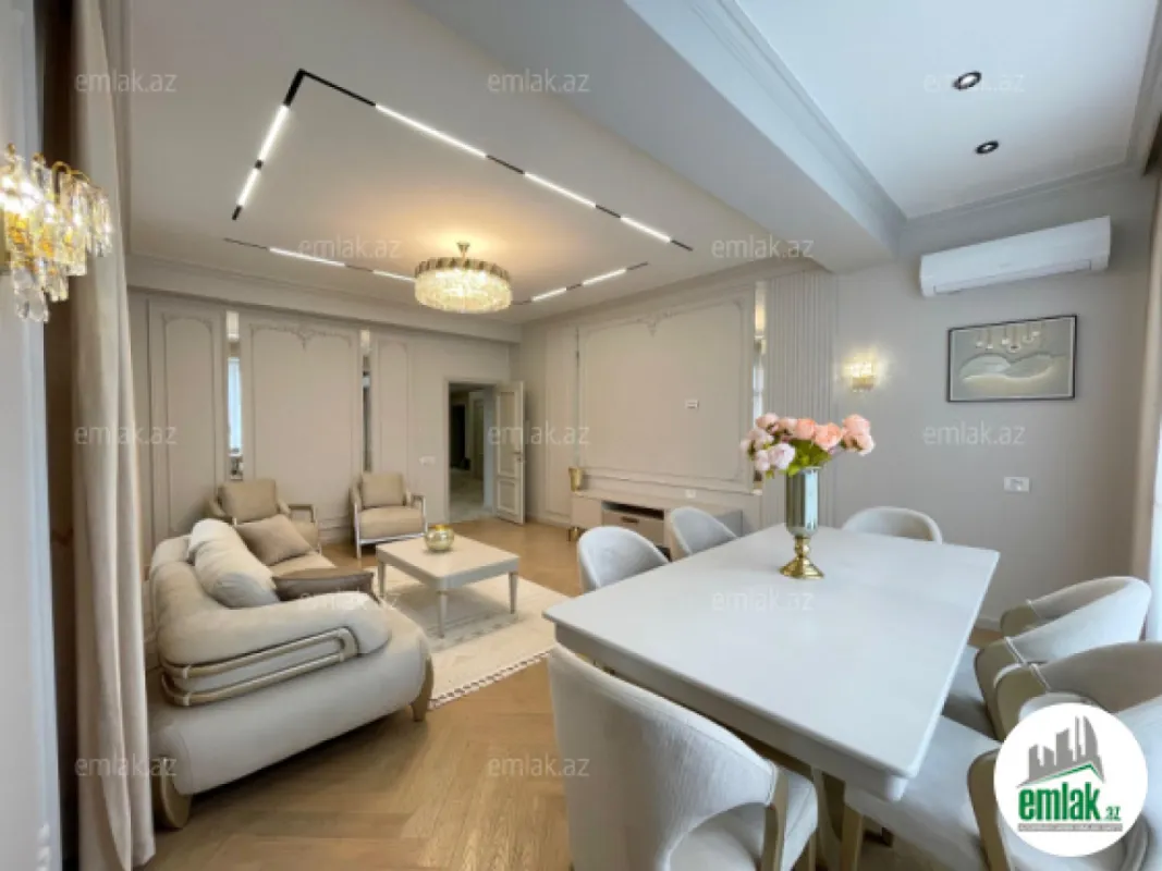 Satılır 3 otaqlı yeni tikili 118 m²