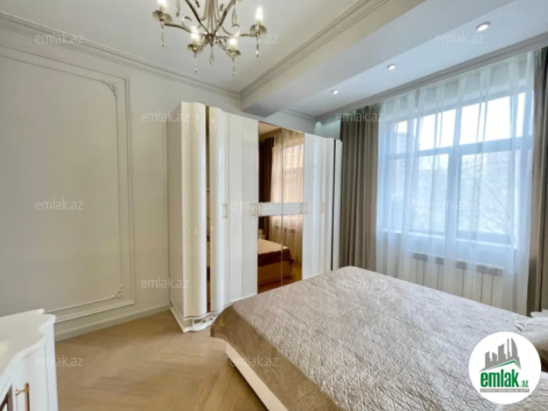 Satılır 3 otaqlı yeni tikili 118 m²