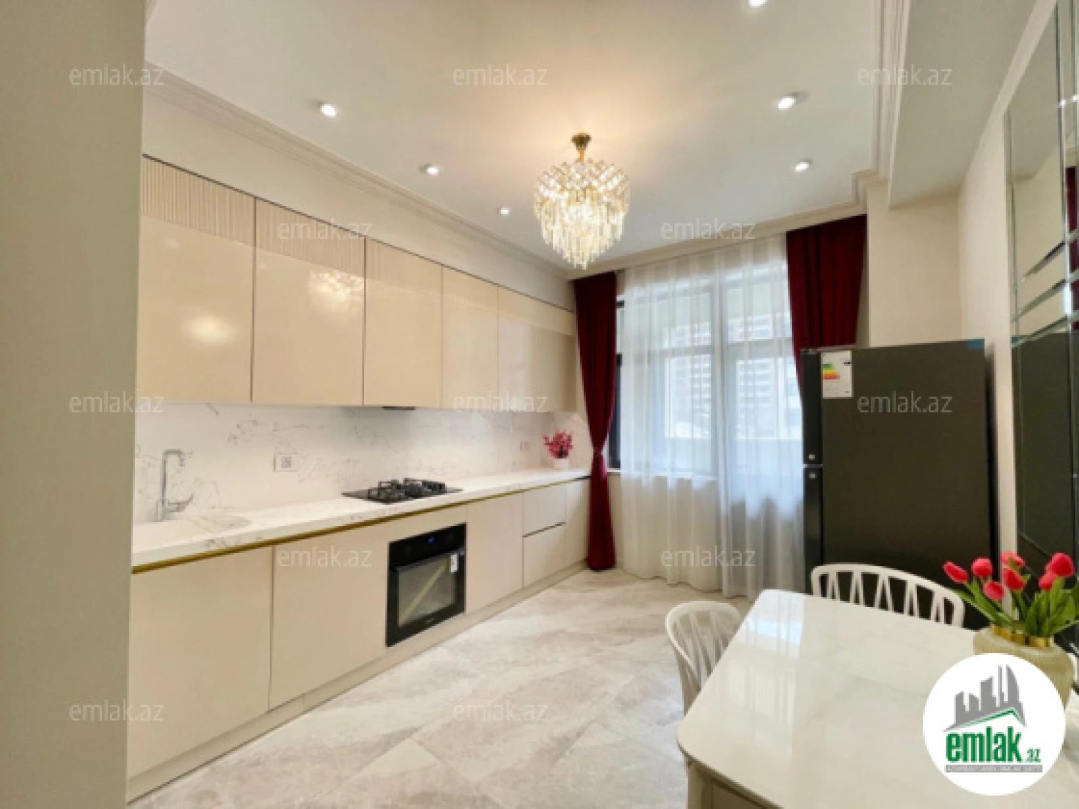 Satılır 3 otaqlı yeni tikili 118 m²