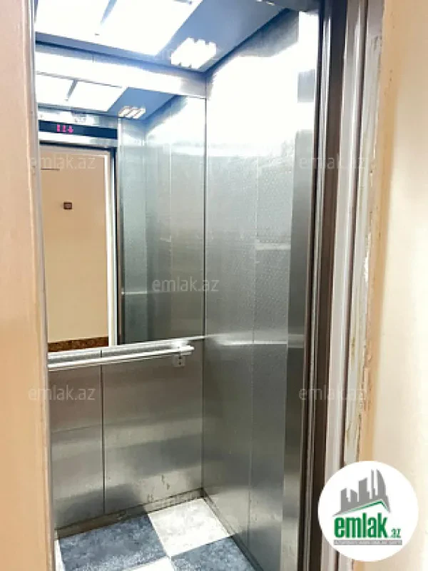 Satılır 3 otaqlı yeni tikili 150 m²