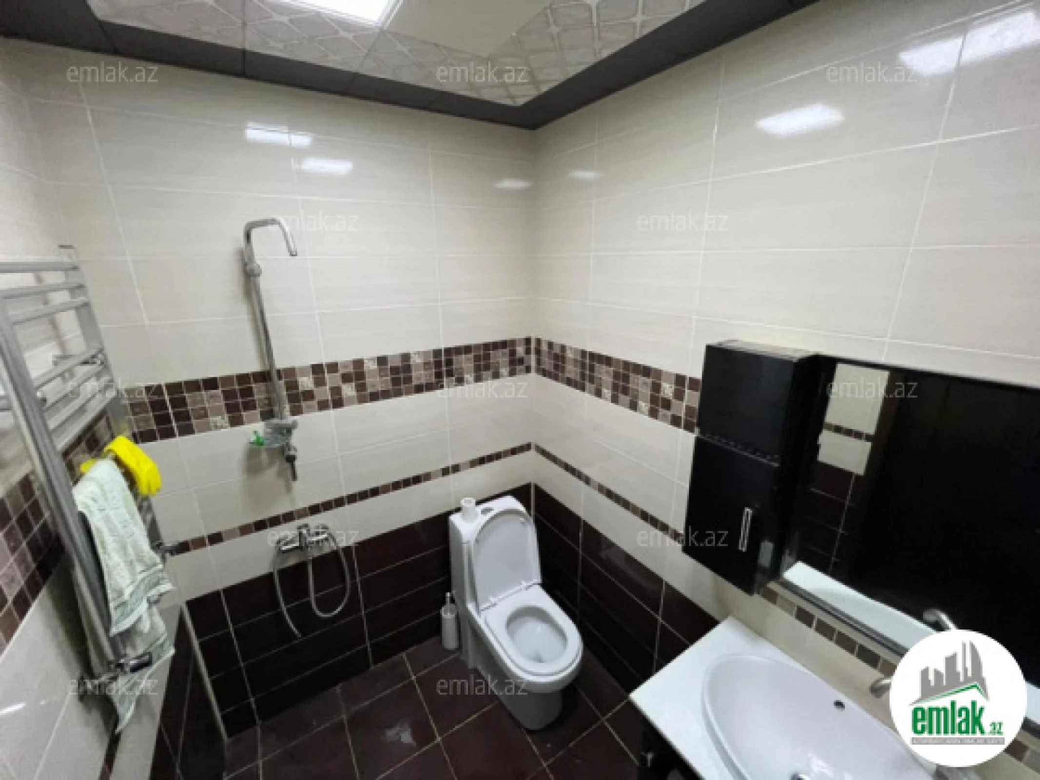 Satılır 3 otaqlı yeni tikili 150 m²