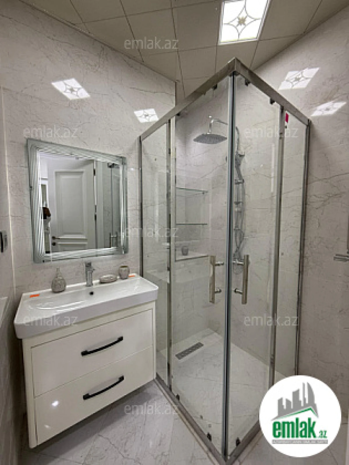 Satılır 3 otaqlı yeni tikili 94 m²