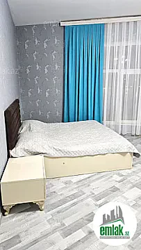 Satılır 6 otaqlı mənzil 360 m²