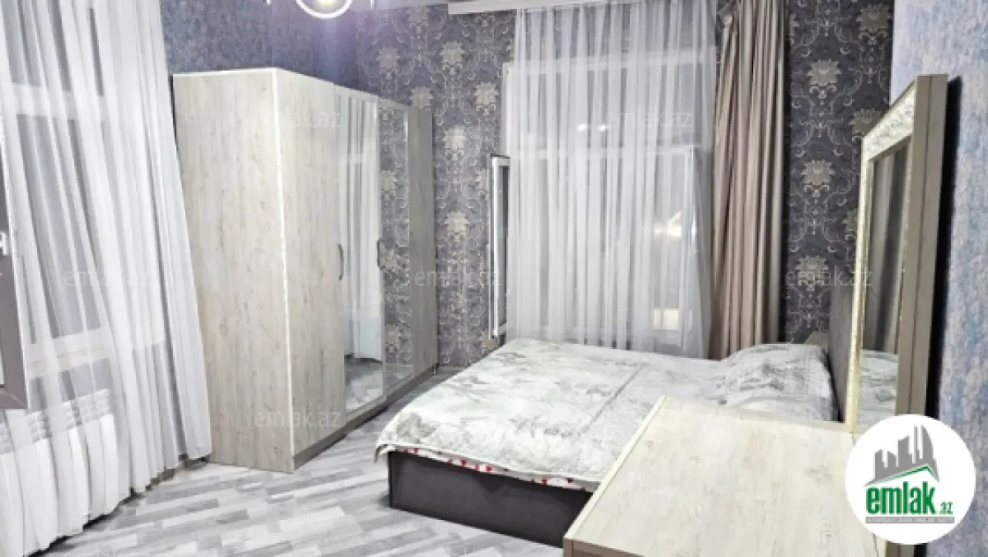 Satılır 6 otaqlı mənzil 360 m²