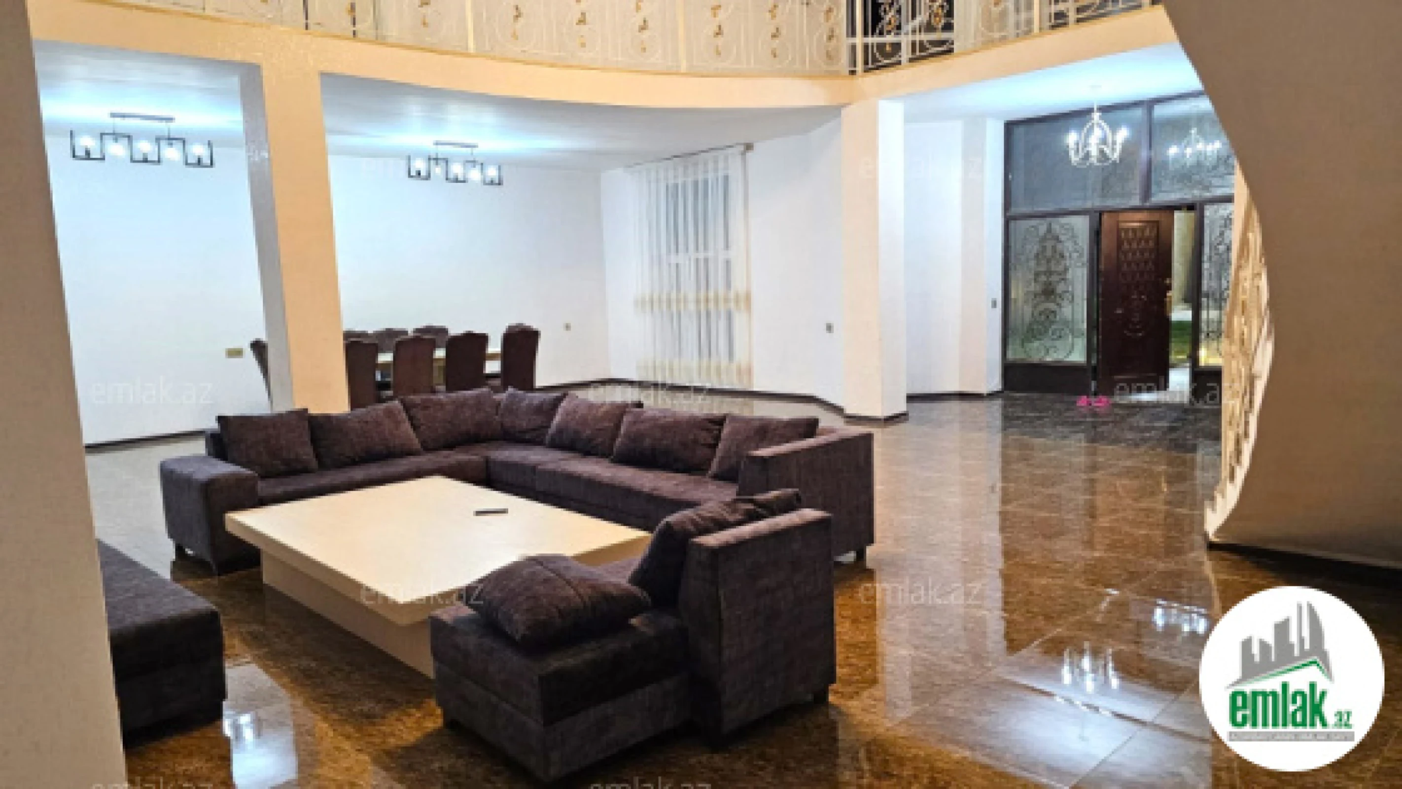 Satılır 6 otaqlı mənzil 360 m²