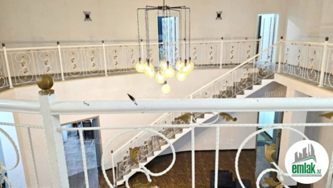 Satılır 6 otaqlı mənzil 360 m²