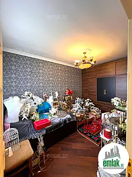 Satılır 6 otaqlı mənzil 200 m²