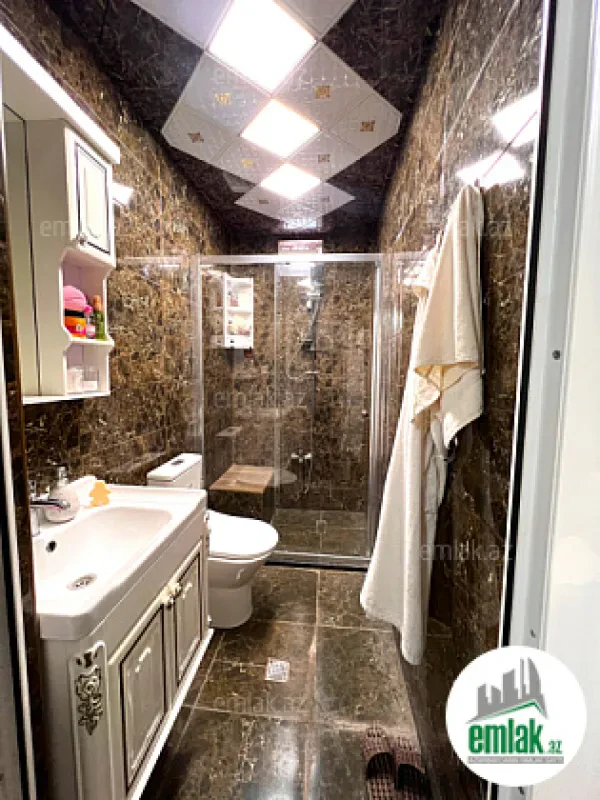 Satılır 6 otaqlı mənzil 200 m²