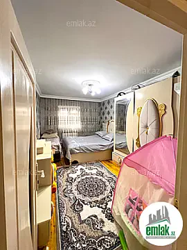 Satılır 6 otaqlı mənzil 200 m²